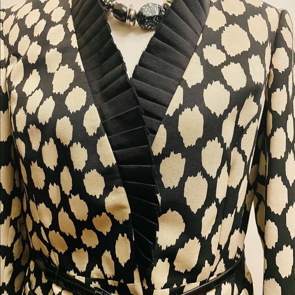 John Meyer Collection by Jacques Monier Women’s Suit - Picture 10 of 14